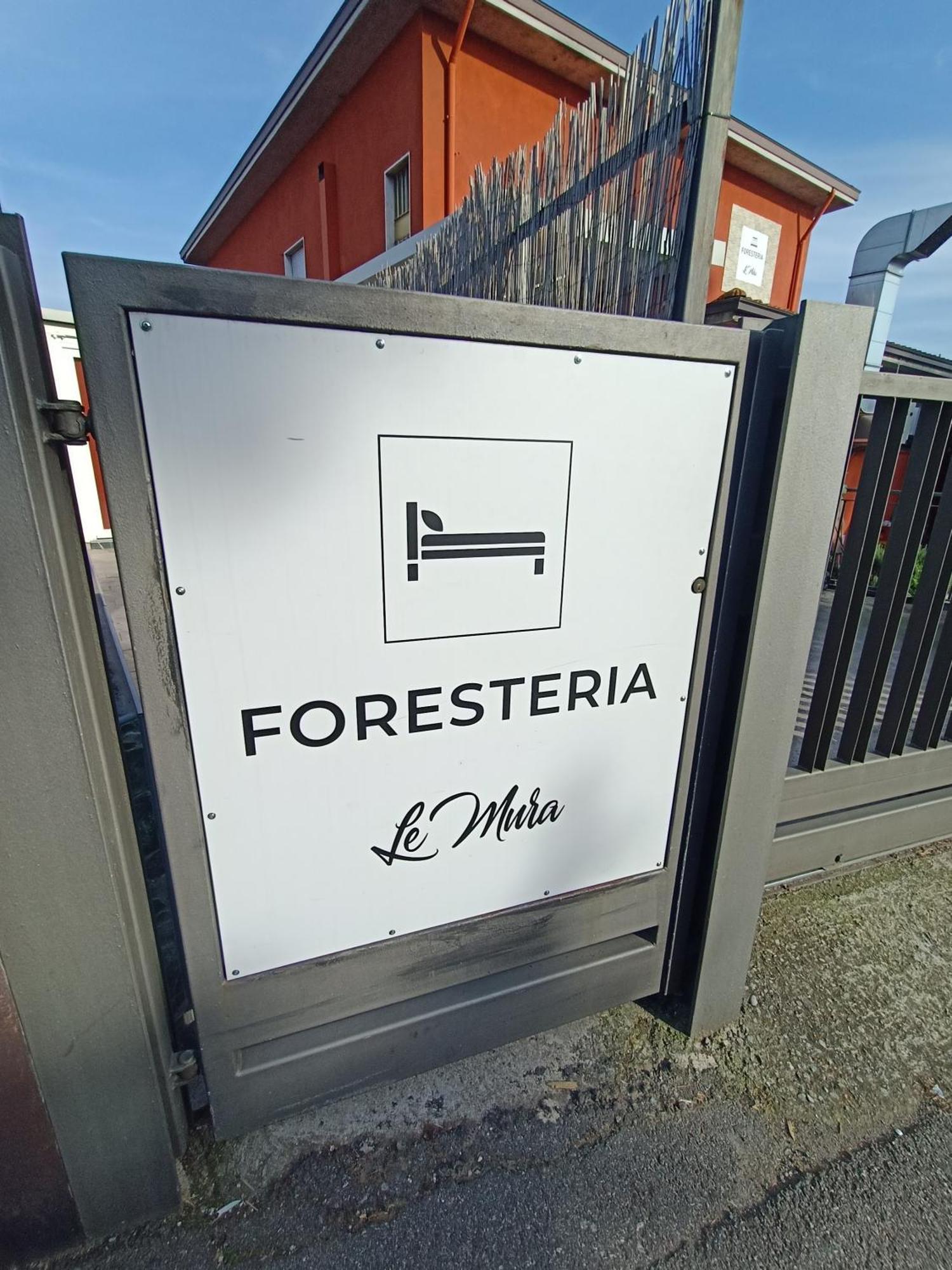 Le Mura Foresteria Грасобио Стая снимка